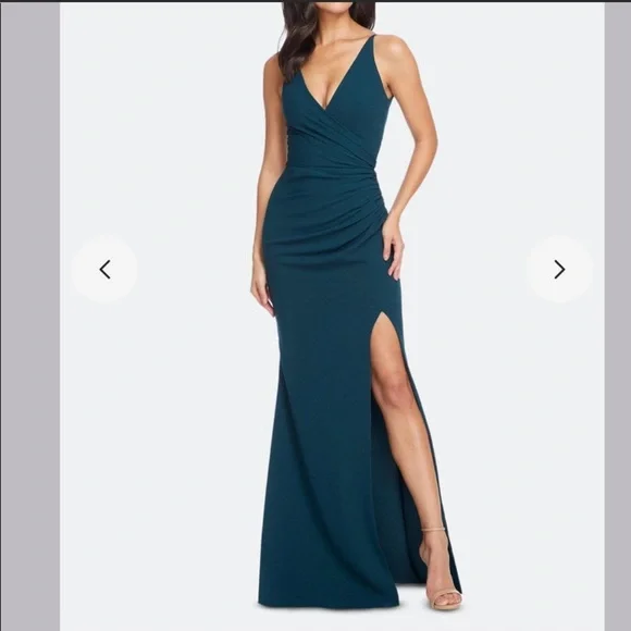 open lace back dress Dress the Population Jordan Plunge Neck Gown MSRP $248  DGFOutlet